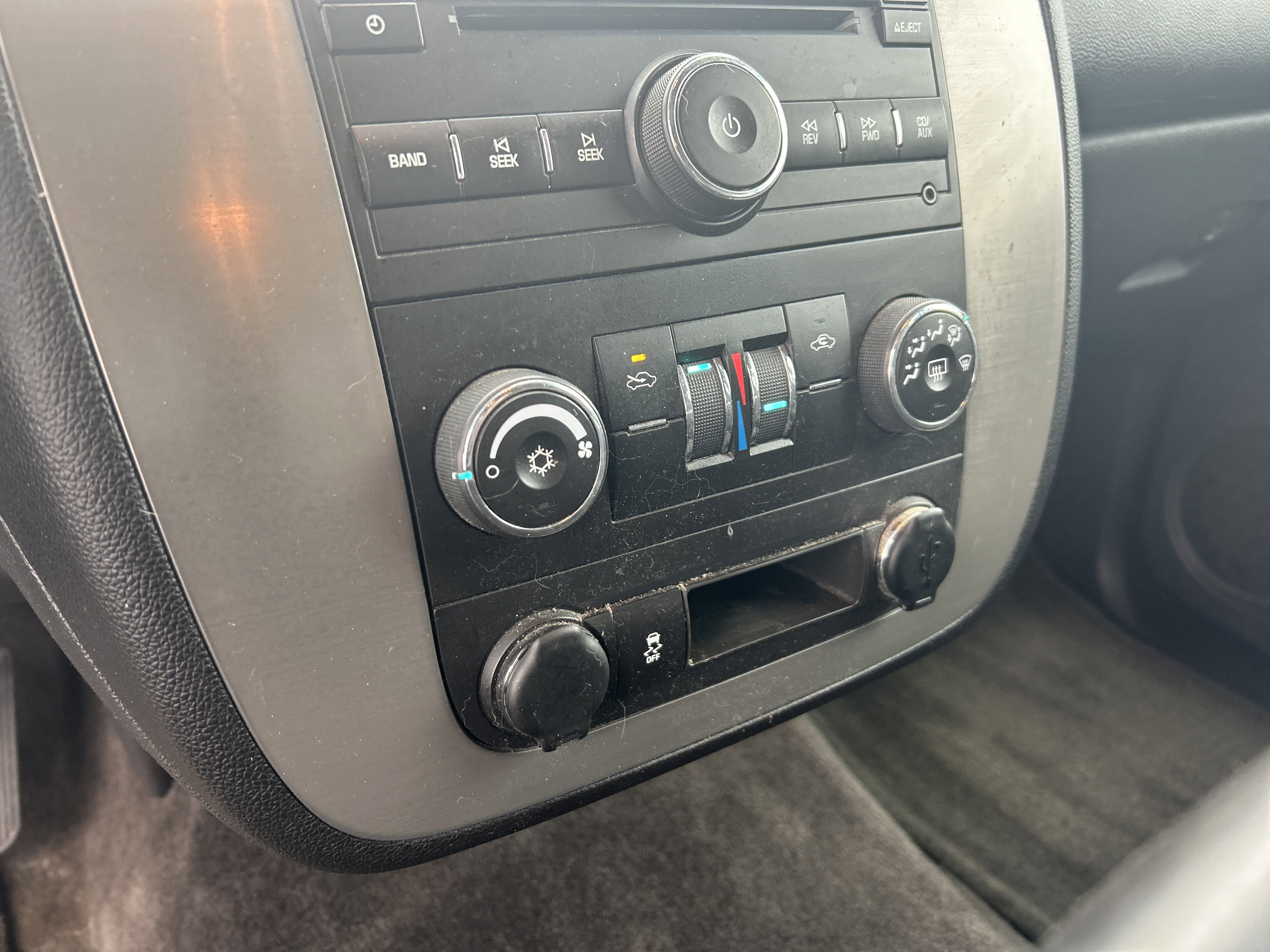 Used 2012 Chevrolet Avalanche LS image 20