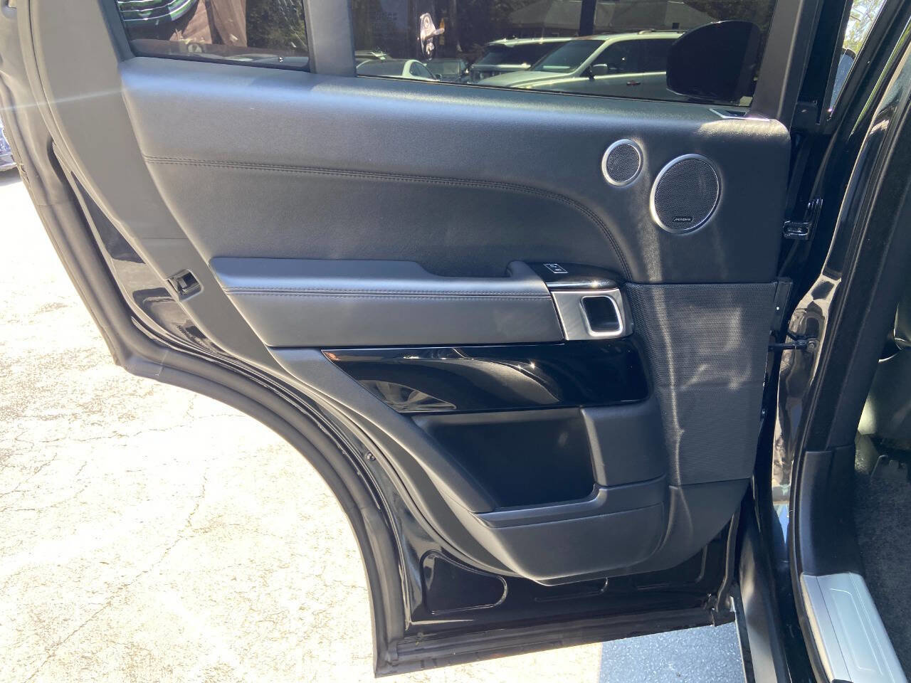 Used 2014 Land Rover Range Rover Supercharged AWD/4WD image 25