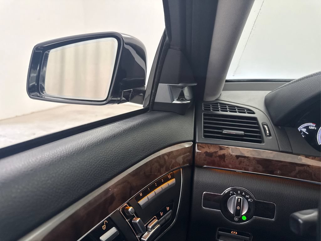 Used 2011 Mercedes-Benz S 550 image 37