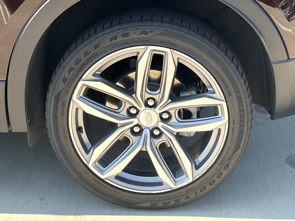 Used 2020 Cadillac XT4 Sport w/ Cold Weather Package FWD image 11