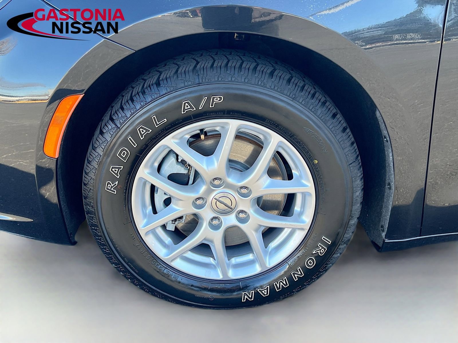 Used 2023 Chrysler Pacifica Touring-L image 39