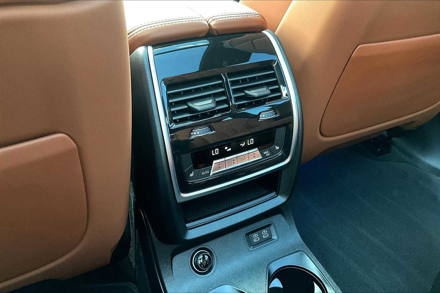 New 2026 BMW X7 xDrive40i w/ M Sport Package image 17