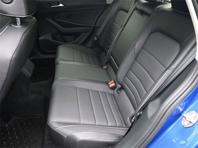Certified 2022 Volkswagen Jetta SE image 12
