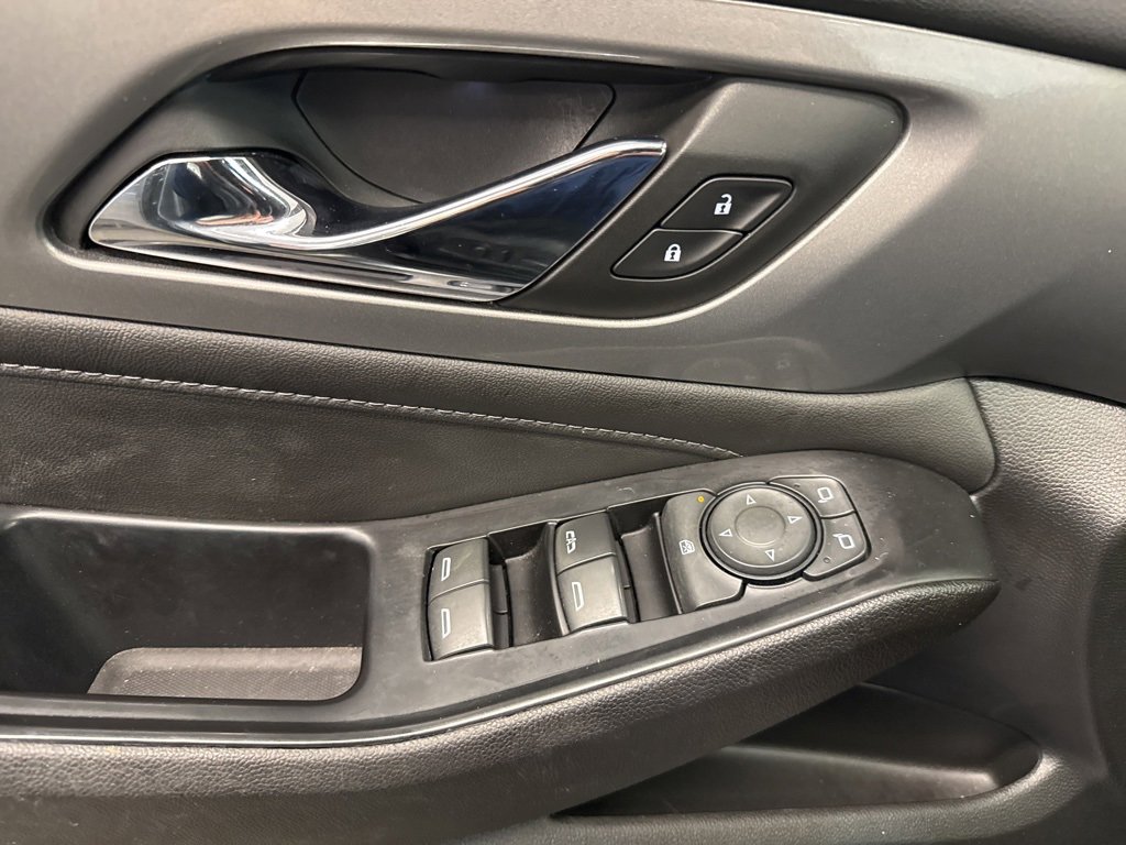 Certified 2023 Chevrolet Traverse LT w/ LPO, Floor Liner Package image 19