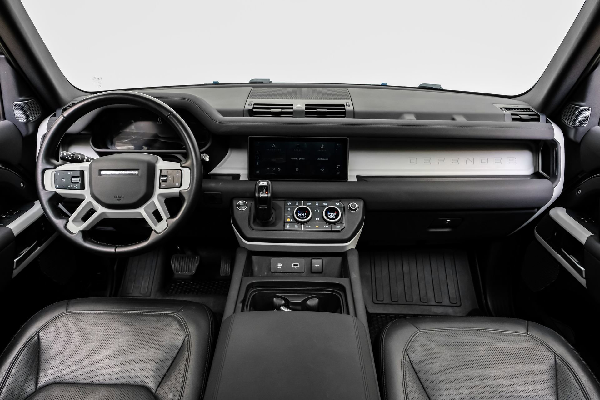 Used 2023 Land Rover Defender 110 SE image 19