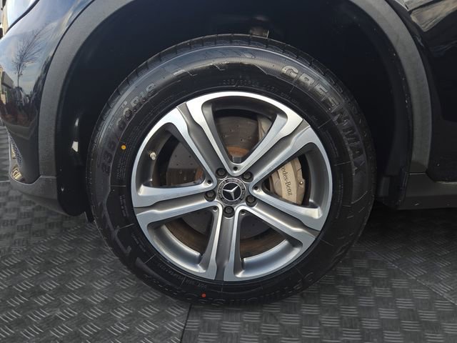 Used 2019 Mercedes-Benz GLC 350e 4MATIC image 37