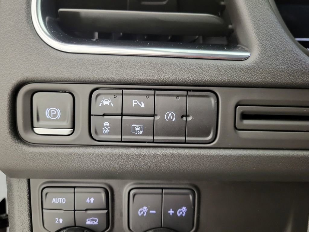 Used 2024 Chevrolet Tahoe RST w/ Luxury Package AWD/4WD image 10