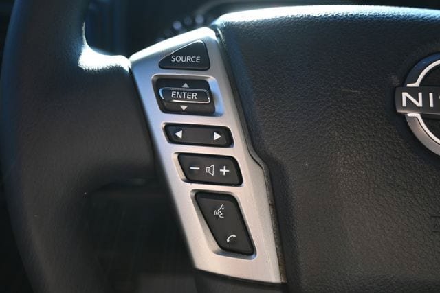 Used 2024 Nissan Titan SV AWD/4WD image 33