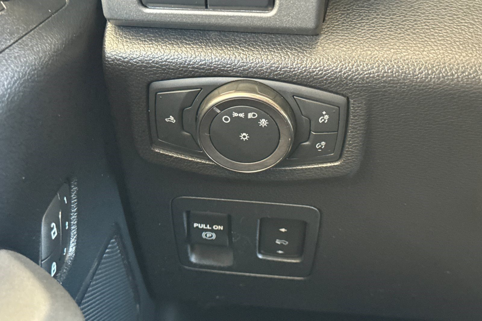 Used 2019 Ford F150 Raptor w/ Equipment Group 802A Luxury AWD/4WD image 35