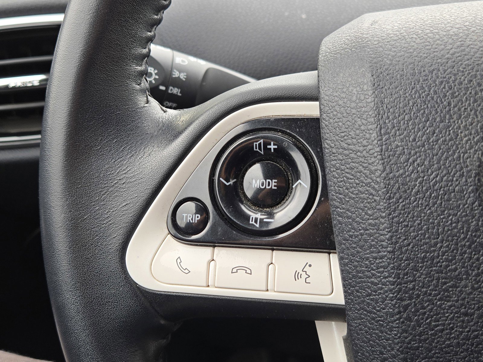 Used 2017 Toyota Prius Prime Premium image 26