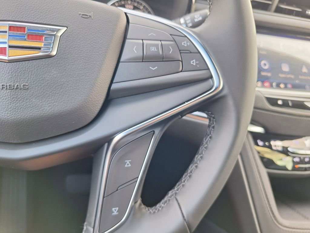 New 2026 Cadillac XT5 Luxury w/ LPO, Floor Liner Package image 17