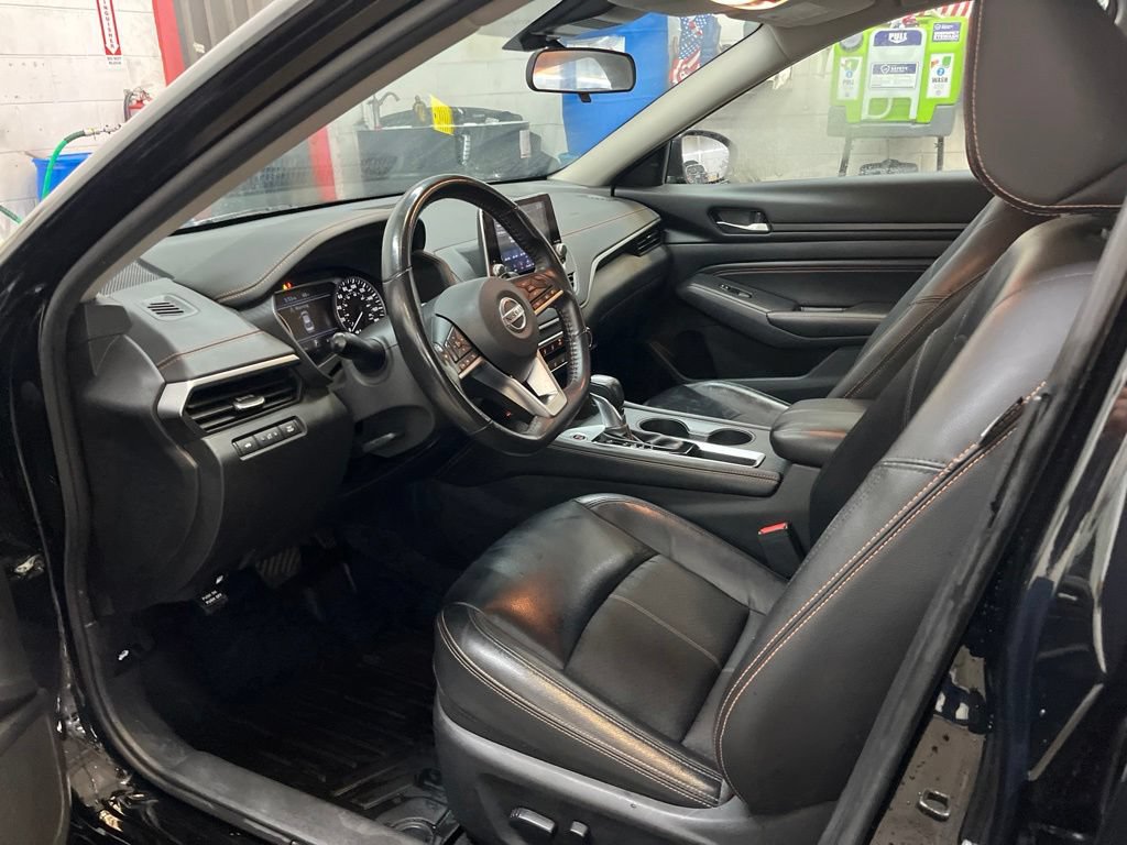 Used 2022 Nissan Altima 2.0 SR FWD image 11