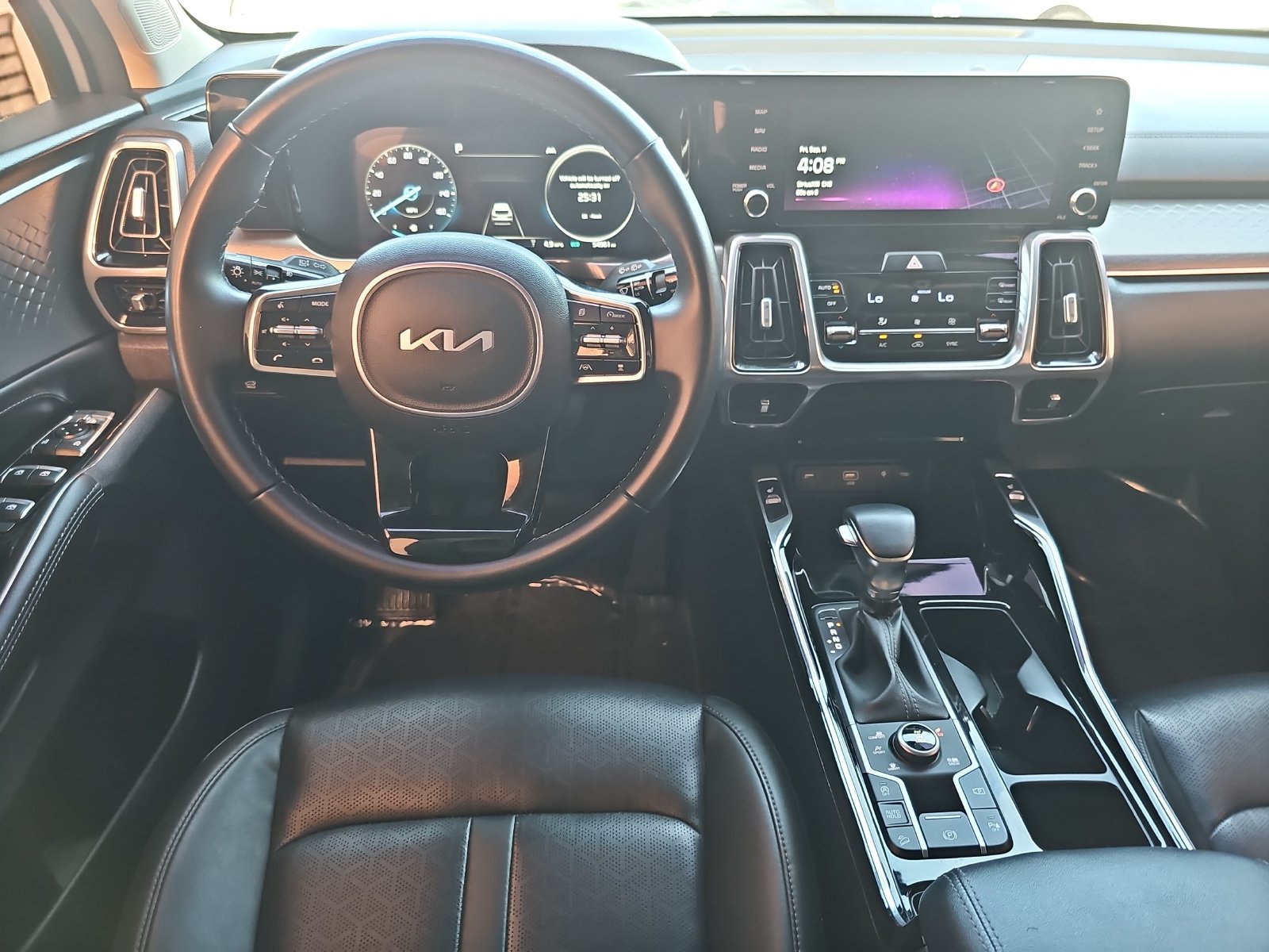 Used 2023 Kia Sorento SX AWD/4WD image 18