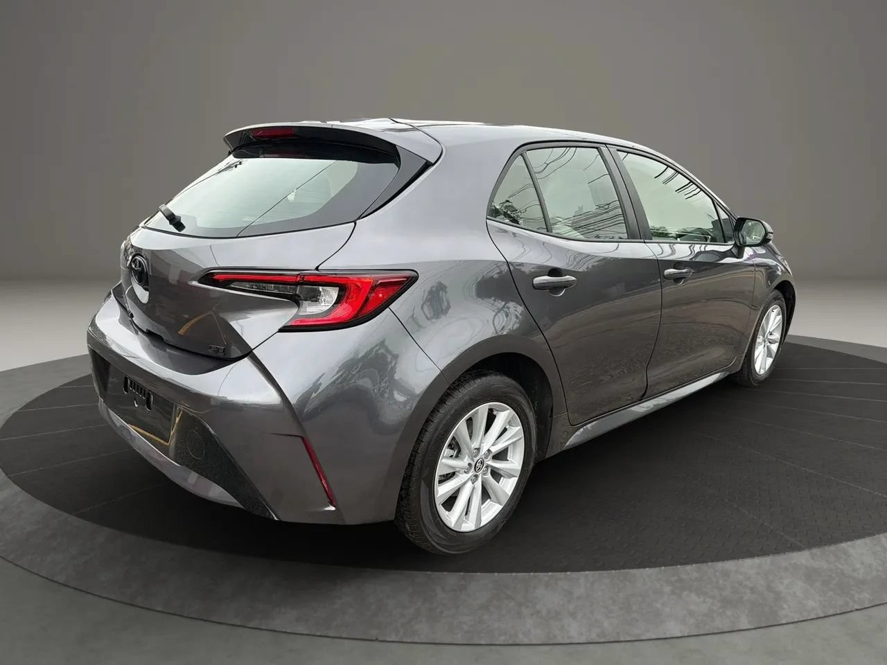Used 2023 Toyota Corolla SE FWD image 5