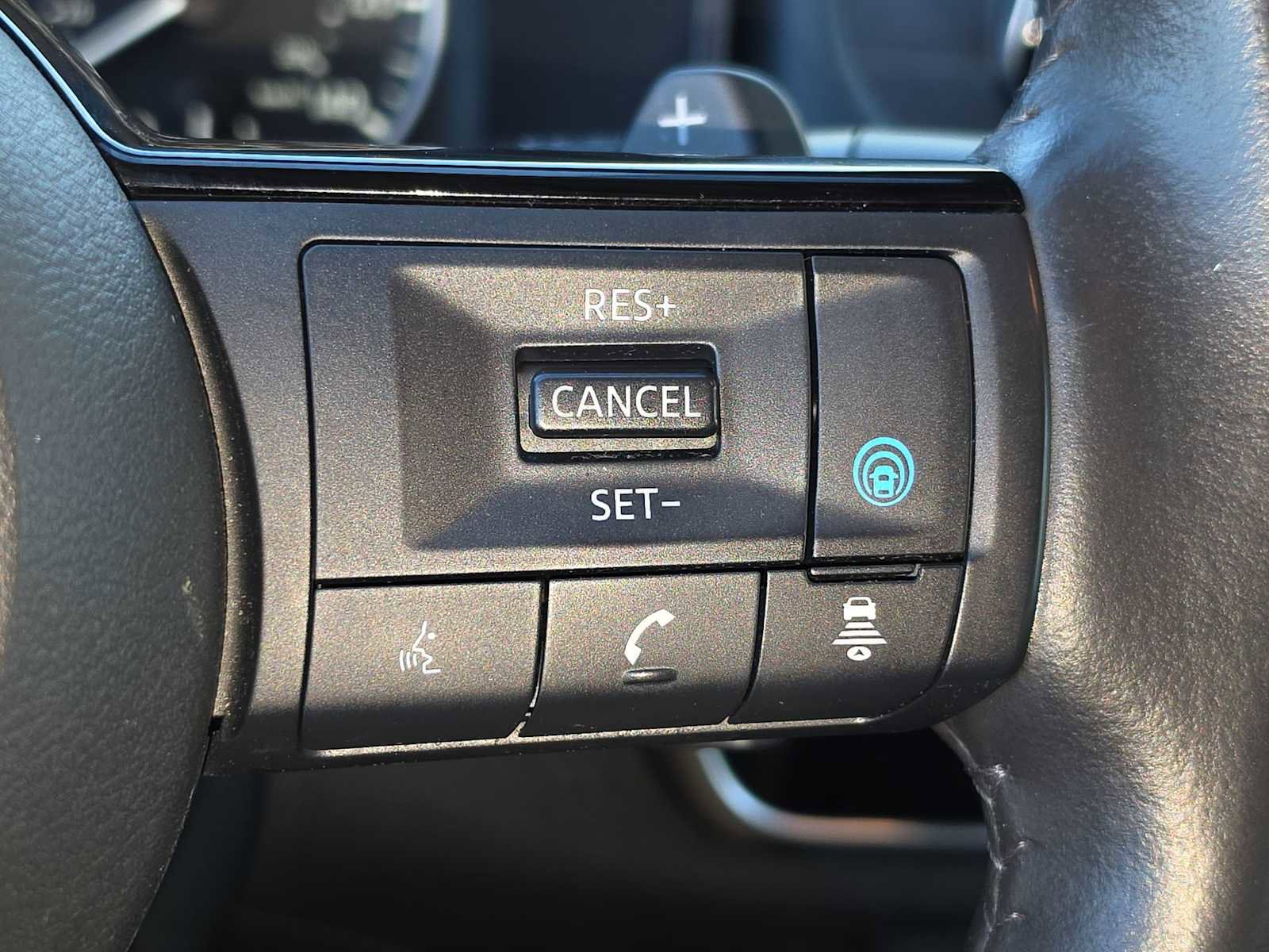 Used 2023 Nissan Rogue SL image 28