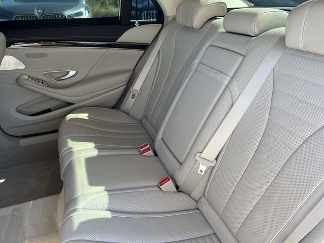 Used 2019 Mercedes-Benz S 560 Sedan image 15
