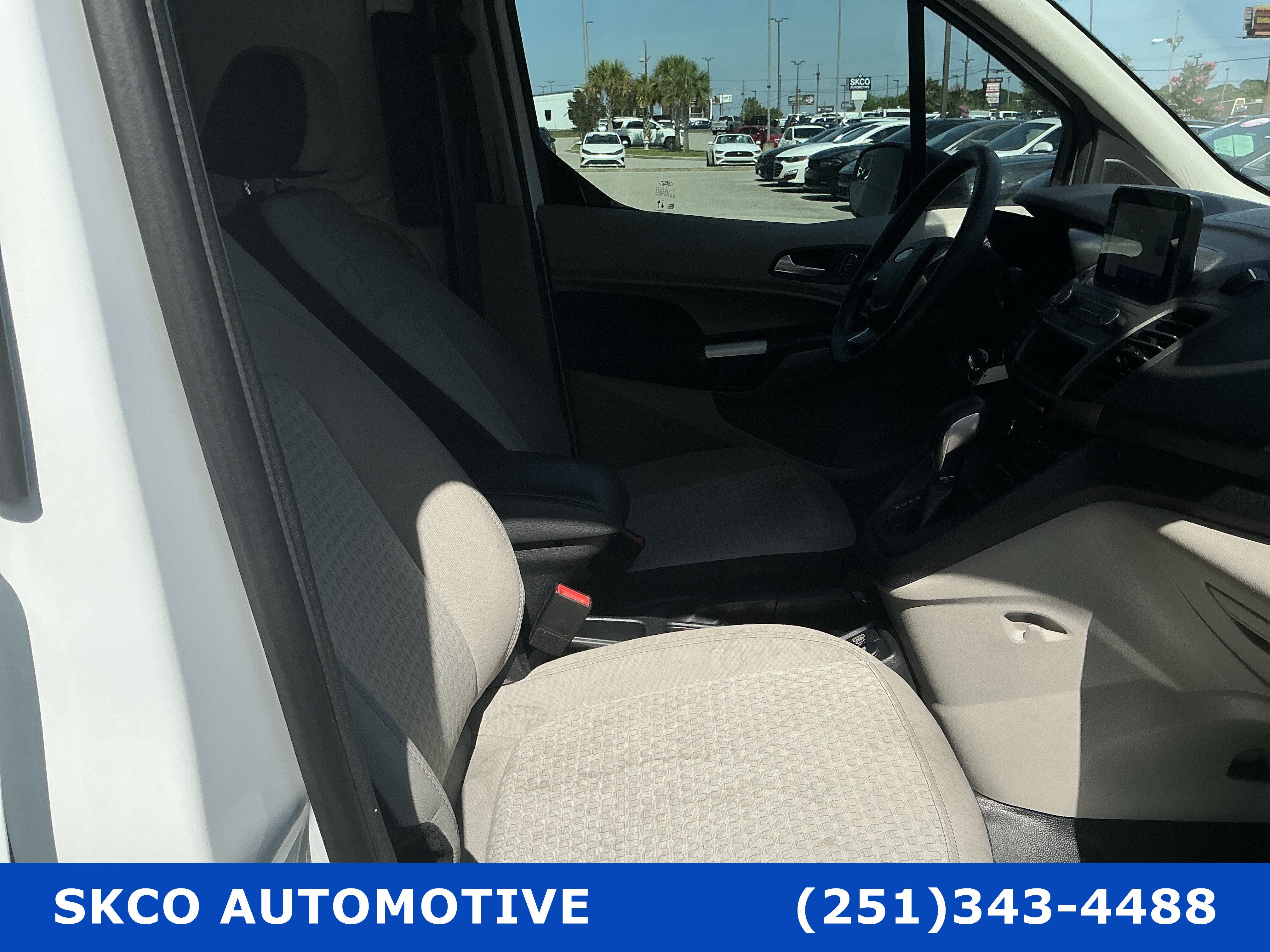 Used 2022 Ford Transit Connect XLT FWD image 13