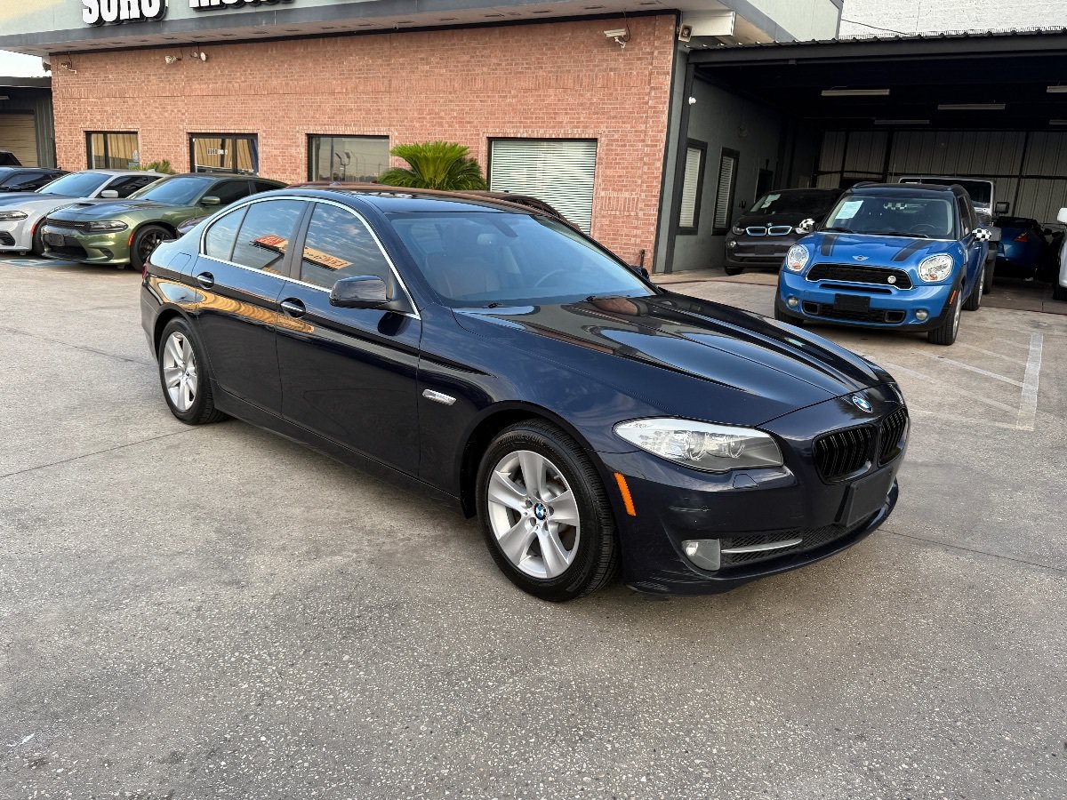 Used 2013 BMW 528i xDrive Sedan AWD/4WD image 3