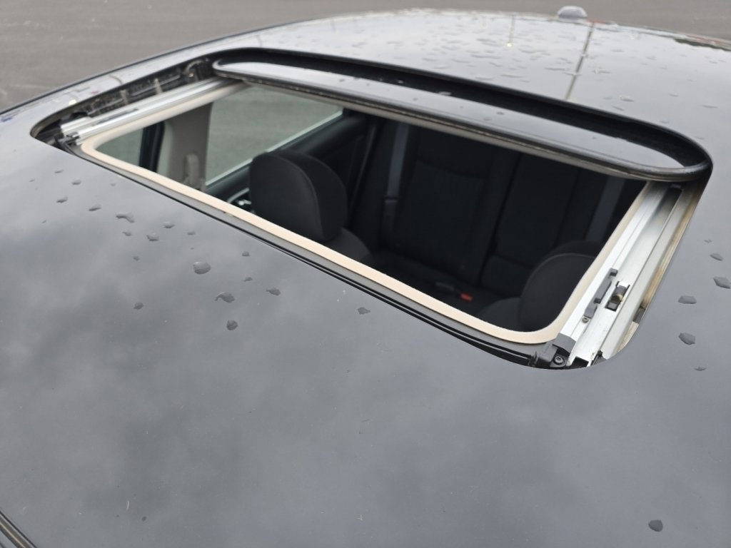 Used 2019 Nissan Sentra SV w/ Special Edition Package image 4