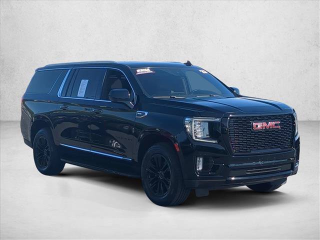 Used 2023 GMC Yukon XL SLT RWD image 3