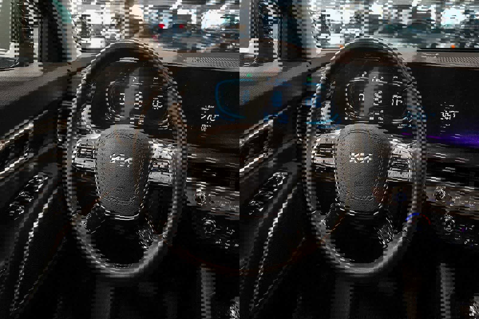 Used 2024 Kia Telluride LX image 15