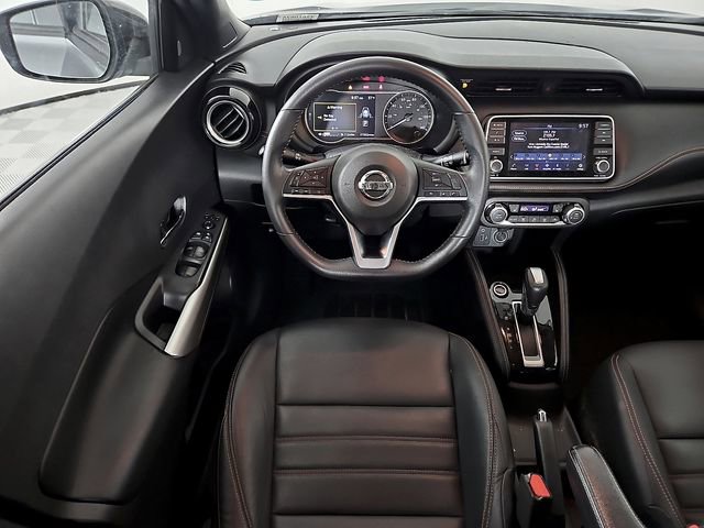 Used 2020 Nissan Kicks SR w/ SR Premium Package FWD image 11