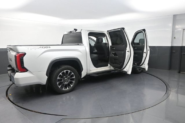 Used 2022 Toyota Tundra Limited AWD/4WD image 35