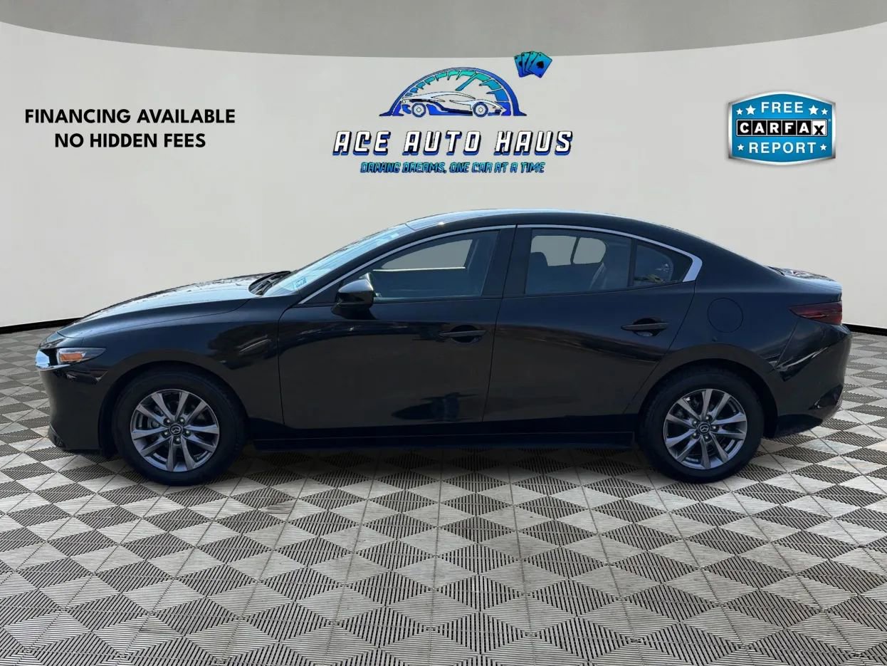 Used 2021 MAZDA MAZDA3 s image 4