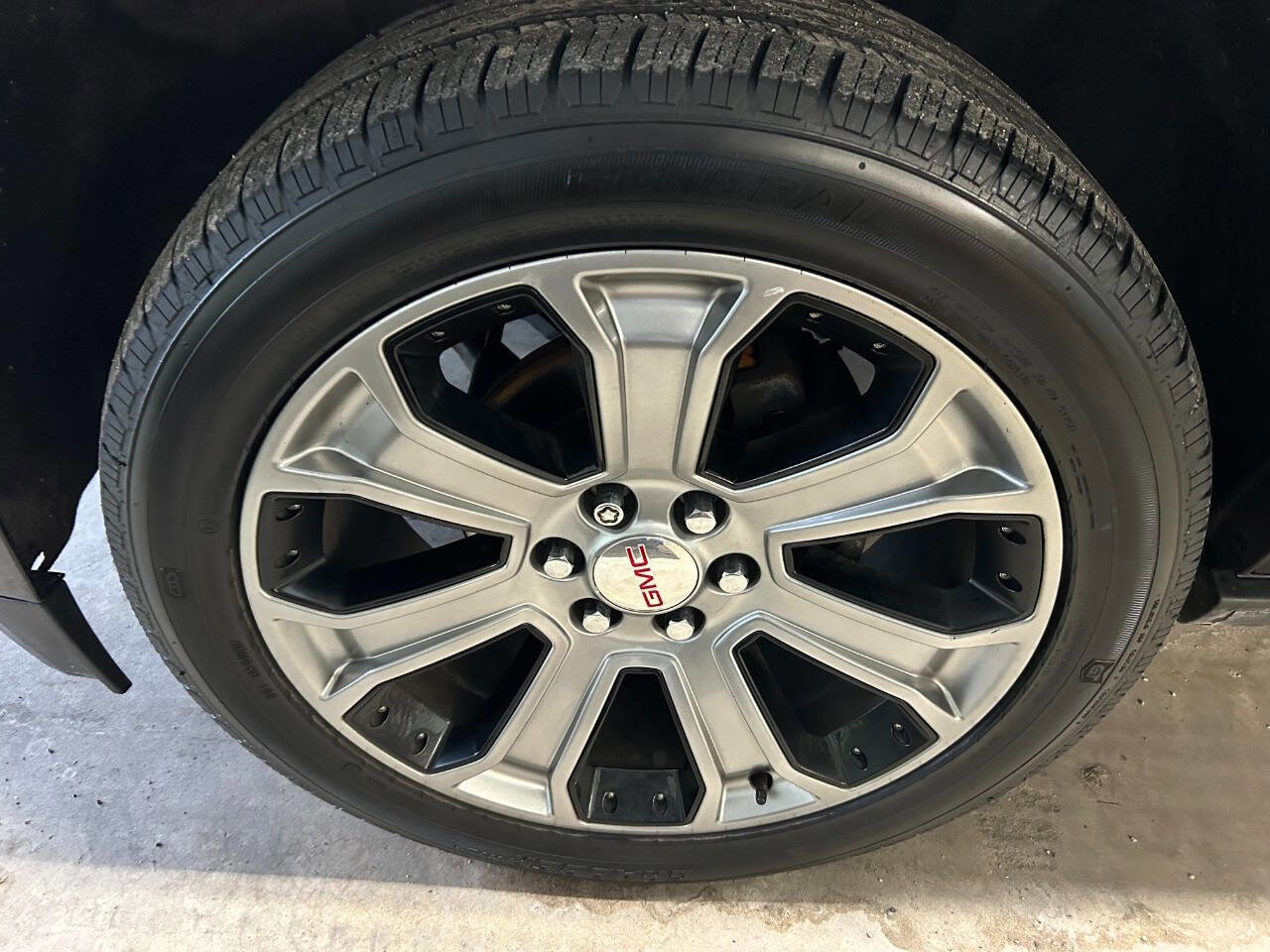 Used 2017 GMC Yukon XL Denali w/ Open Road Package image 42