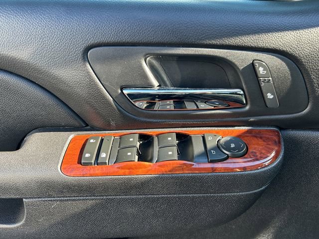 Used 2012 Chevrolet Suburban LT image 14