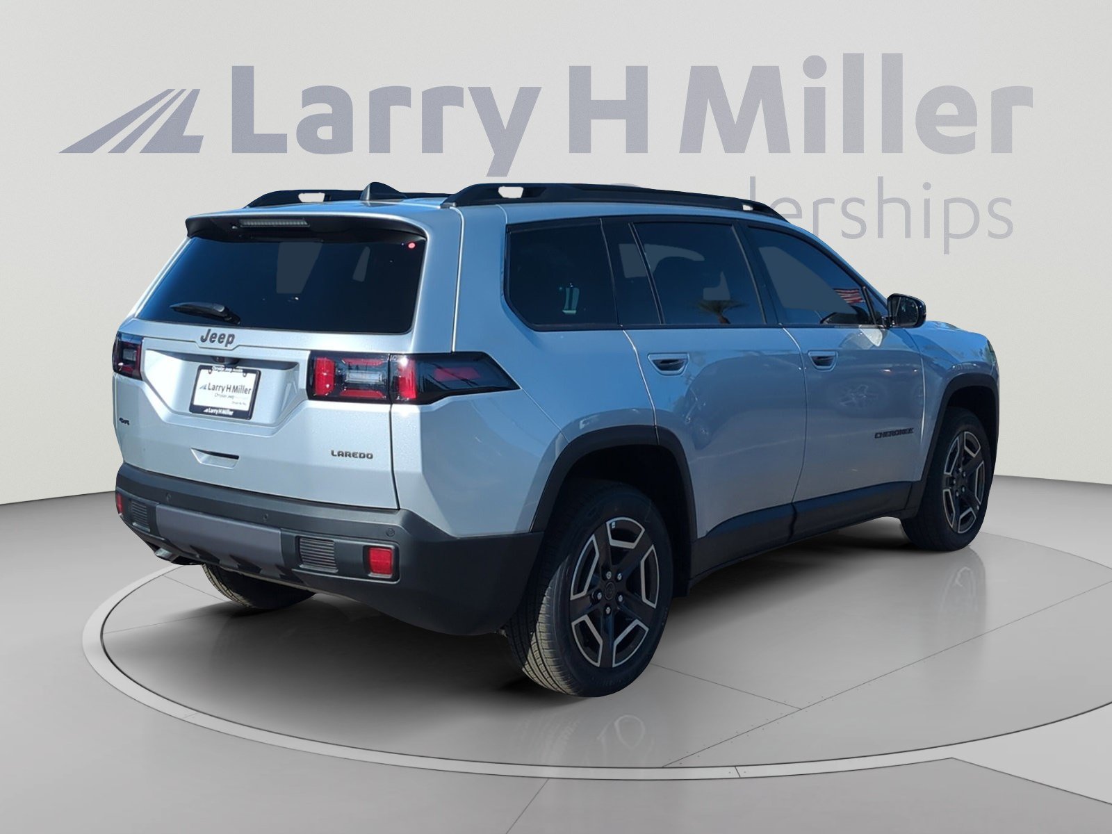New 2026 Jeep Cherokee Laredo AWD/4WD image 5