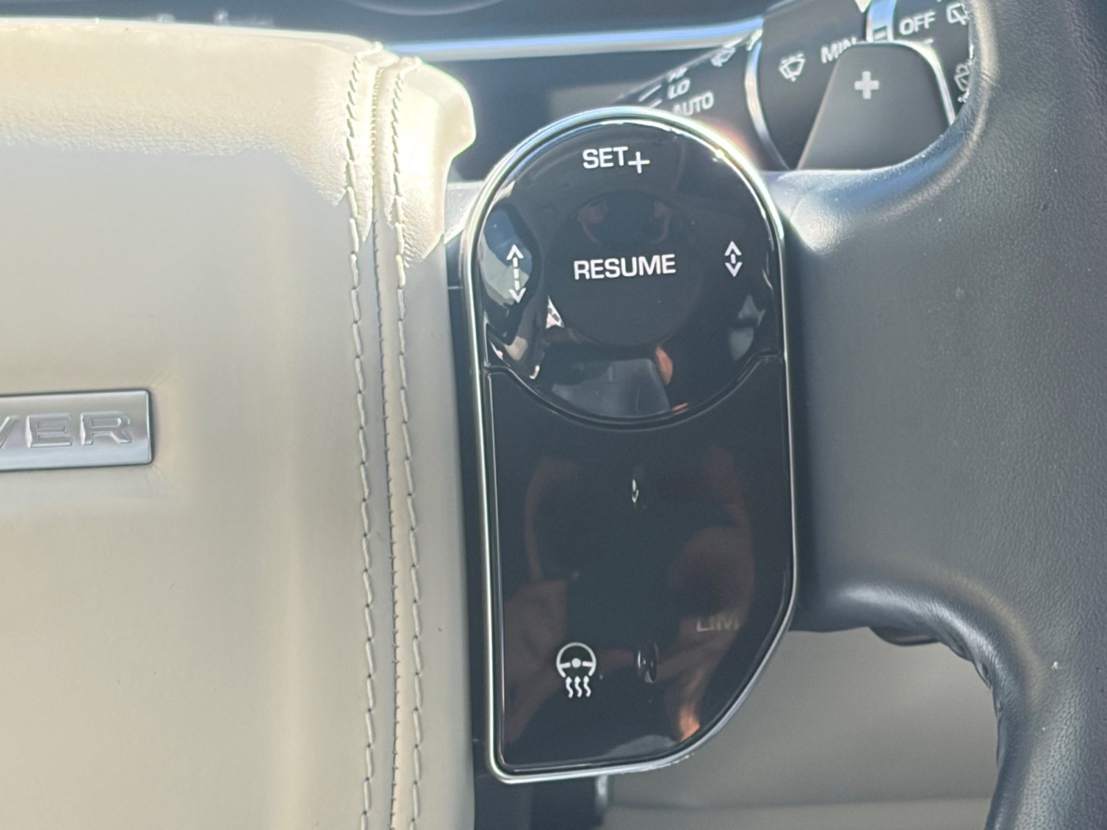 Used 2019 Land Rover Range Rover Supercharged AWD/4WD image 19