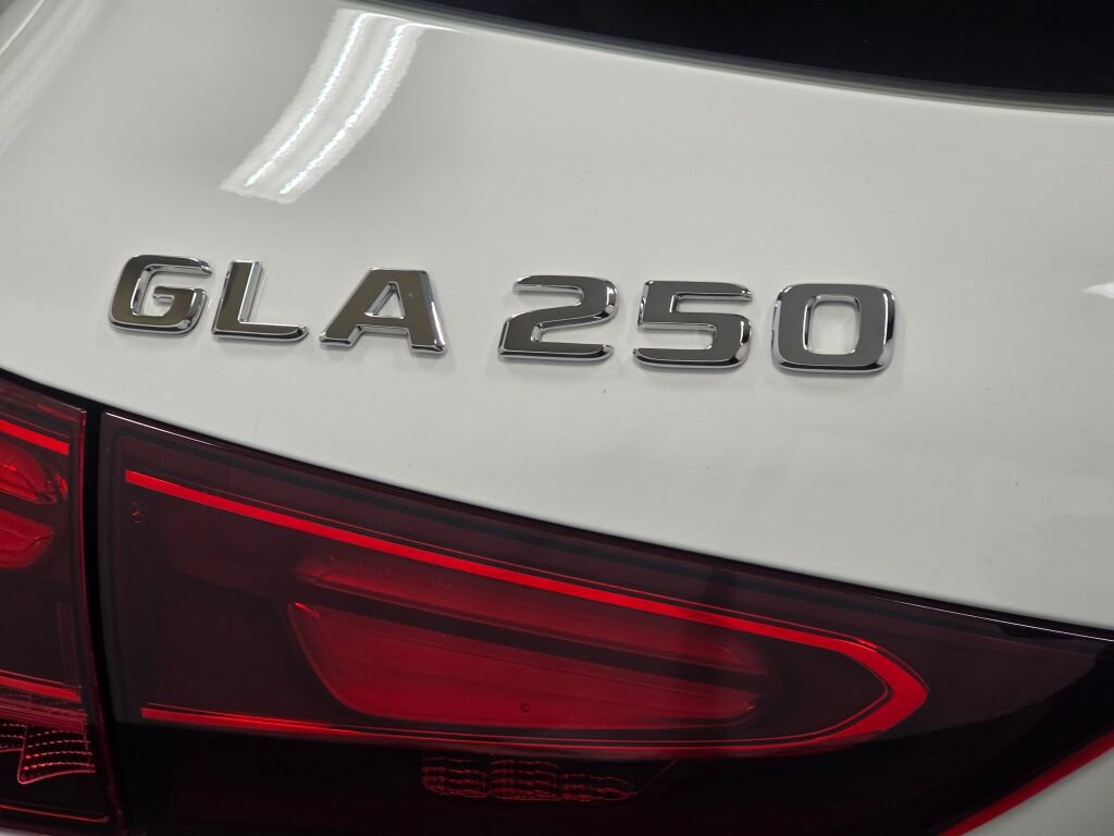 Used 2026 Mercedes-Benz GLA 250 4MATIC image 31