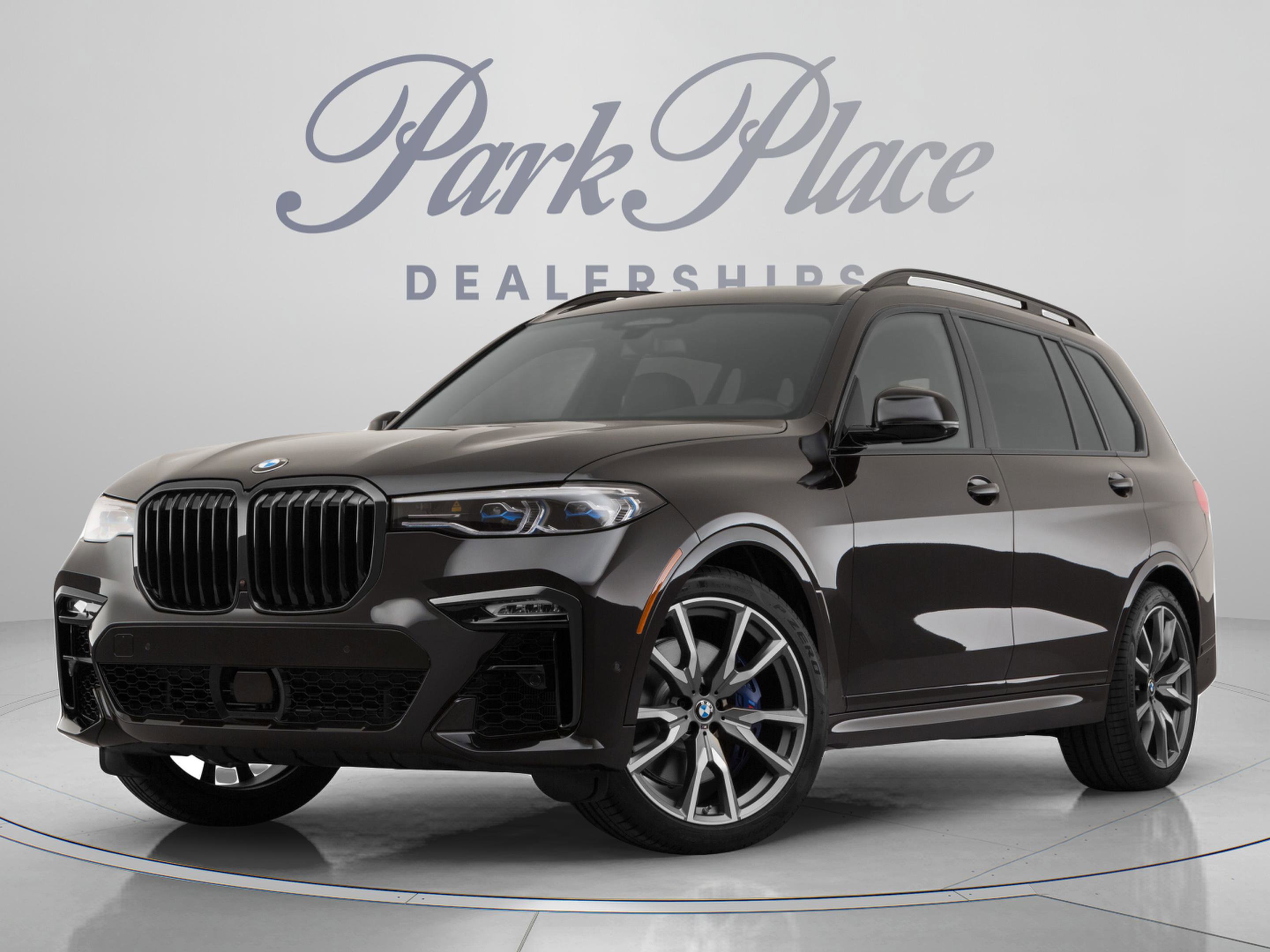 Used 2022 BMW X7 M50i w/ Dynamic Handling Package AWD/4WD image 11