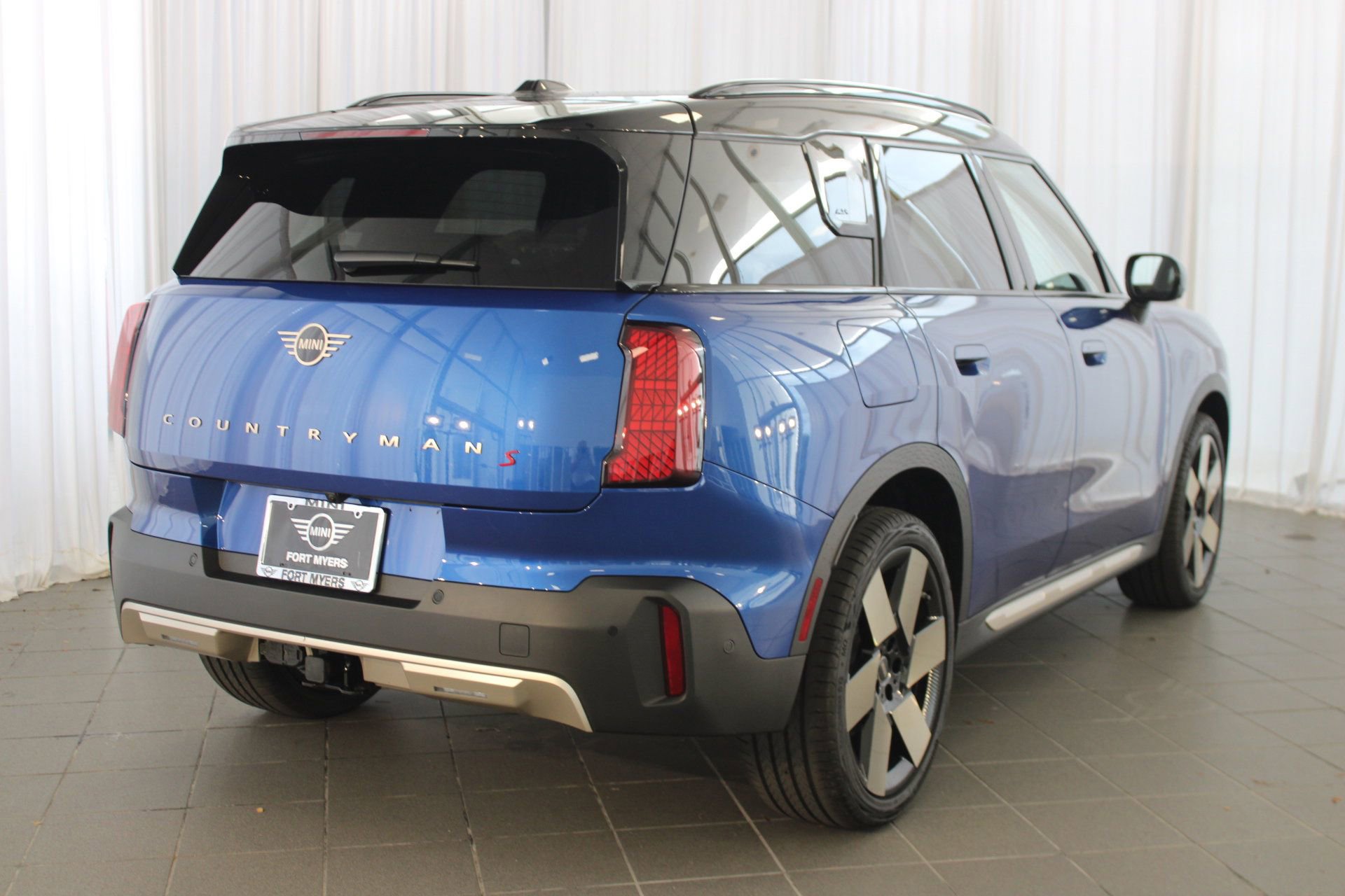 New 2026 MINI Cooper Countryman S w/ Comfort Package Max image 8