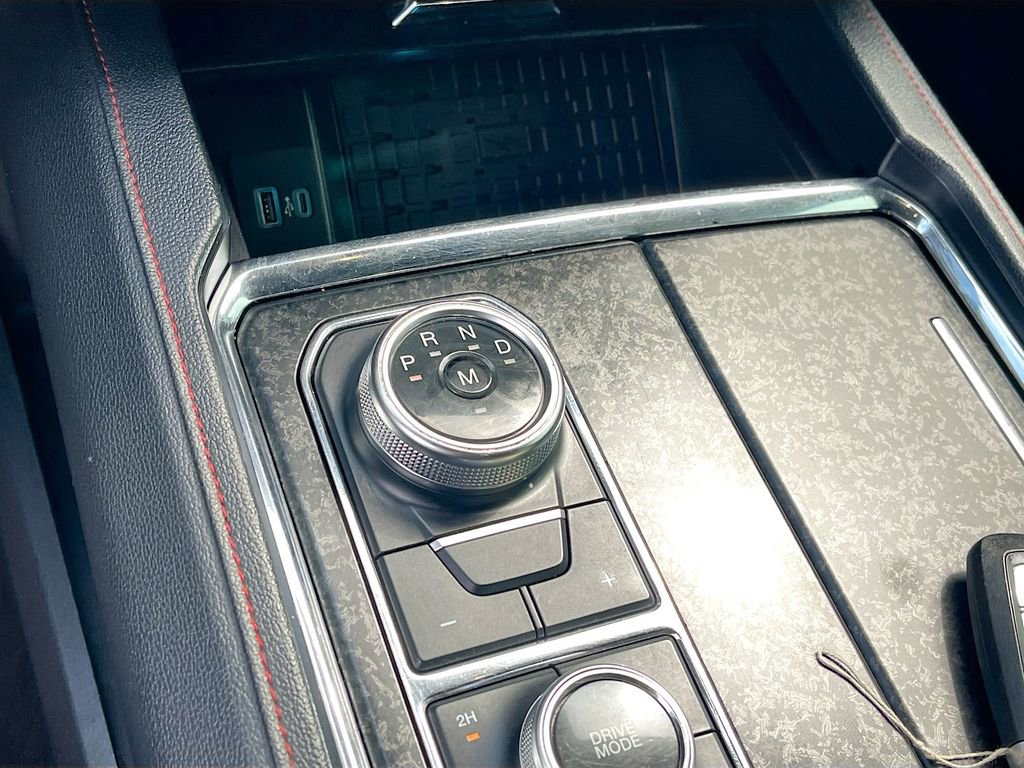 Used 2022 Ford Expedition Limited AWD/4WD image 17