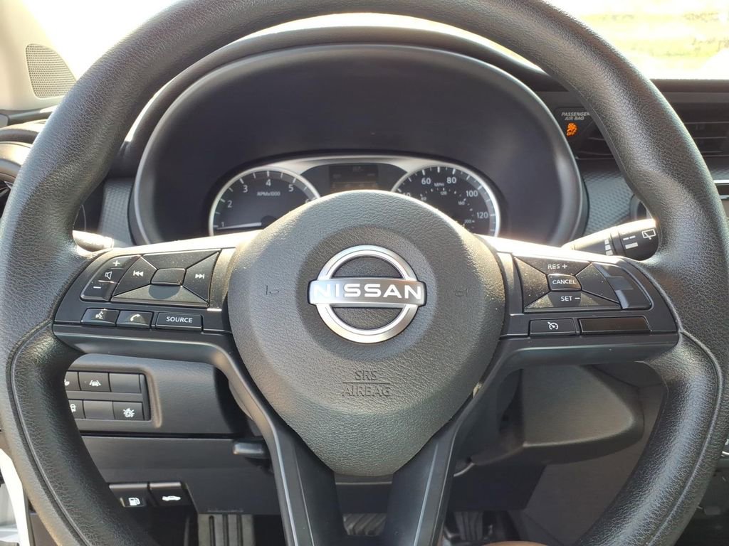 Used 2024 Nissan Kicks S image 5