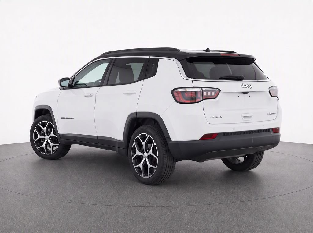 Used 2024 Jeep Compass Limited AWD/4WD image 3