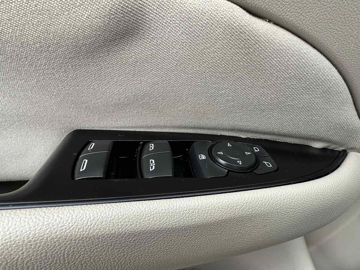 Used 2018 Buick Regal Preferred image 11