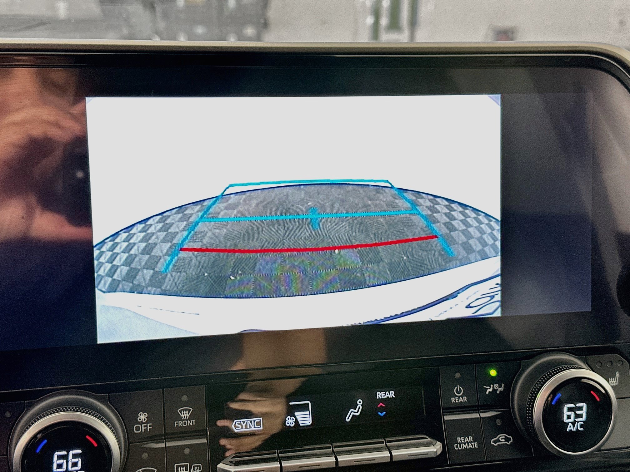 Used 2023 Toyota Highlander XLE FWD image 23