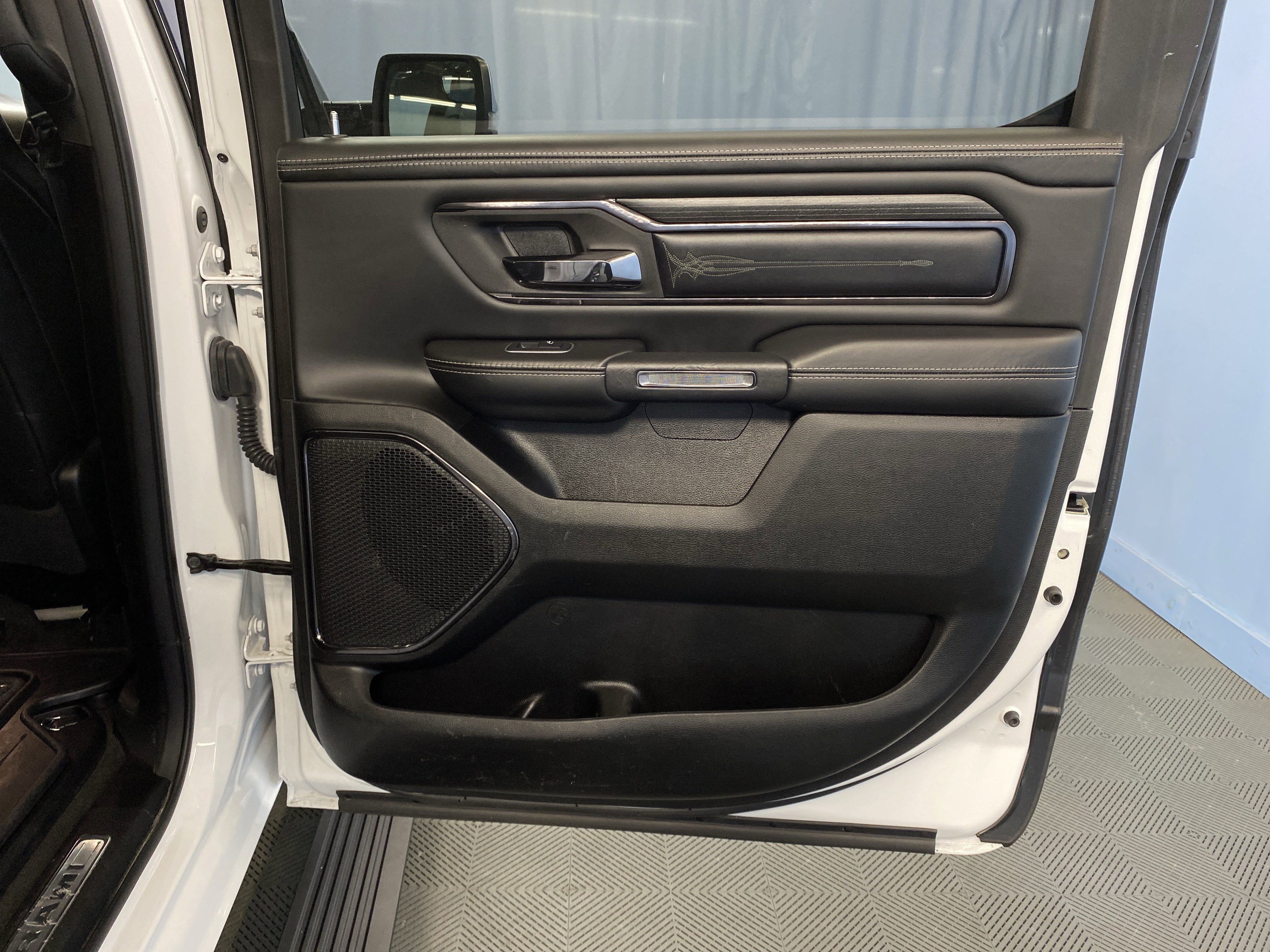 Certified 2023 RAM 1500 Limited w/ Body Color Bumper Group image 44