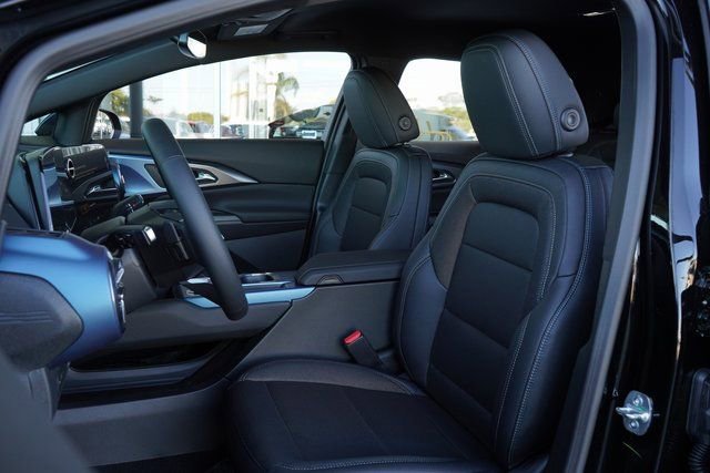 New 2025 Chevrolet Equinox EV LT image 22