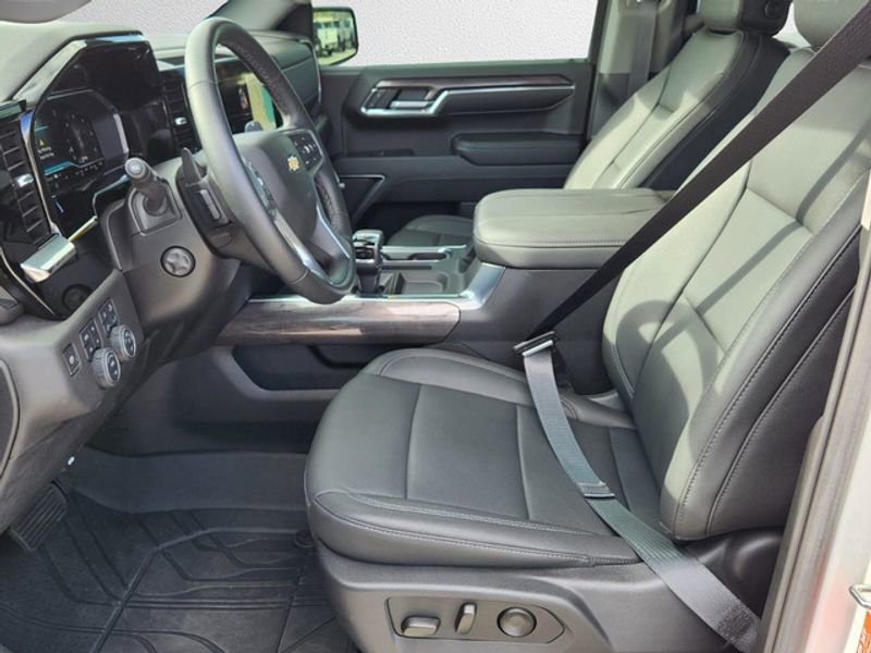 Certified 2024 Chevrolet Silverado 1500 LTZ image 7