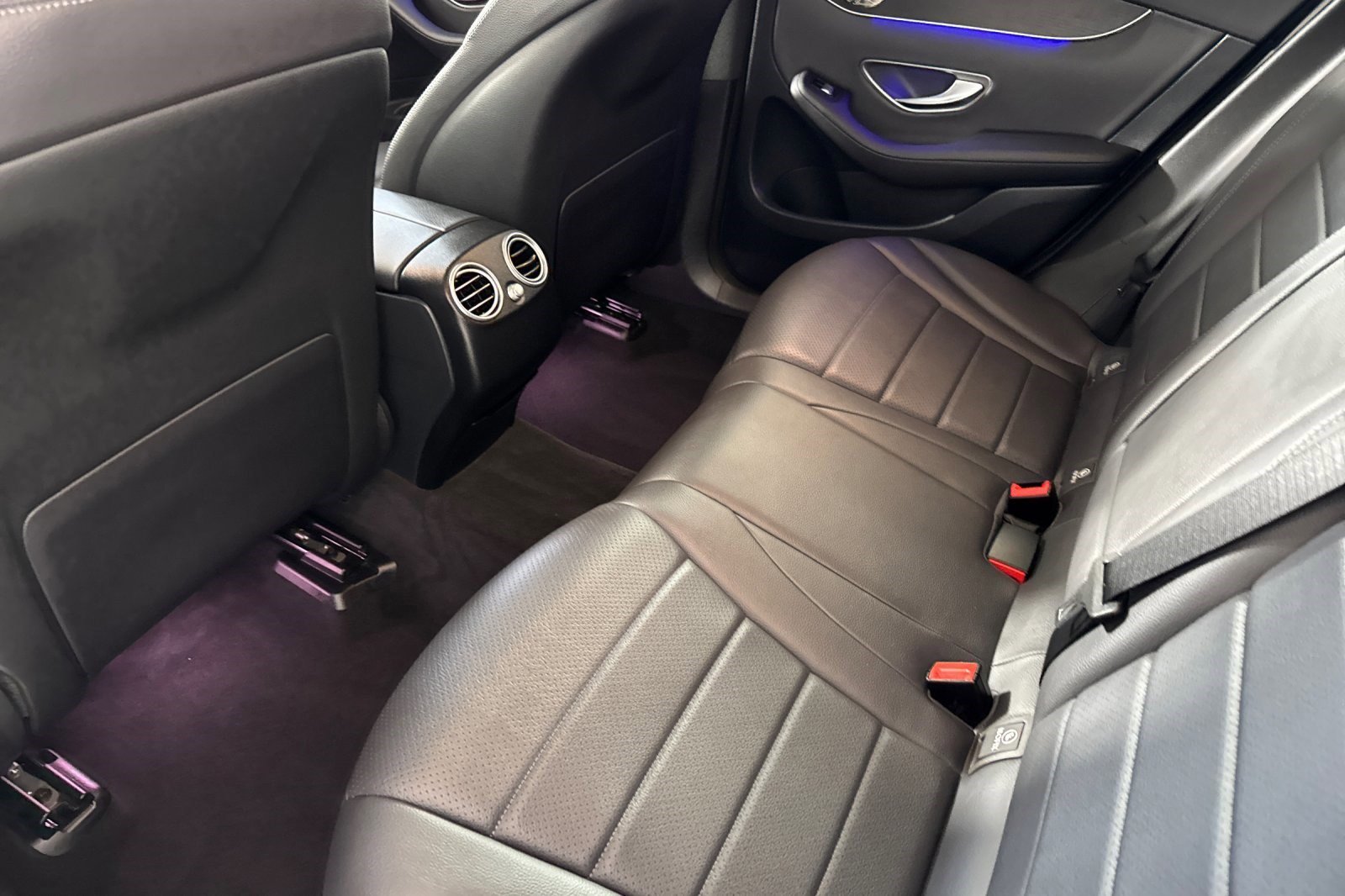 Used 2021 Mercedes-Benz GLC 300 4MATIC image 28