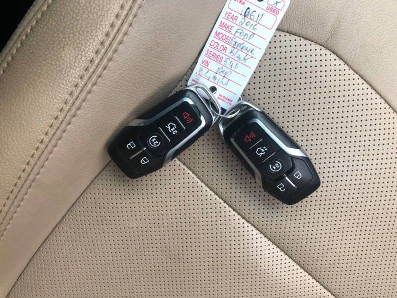 Used 2016 Ford Explorer Limited w/ Equipment Group 301A image 4