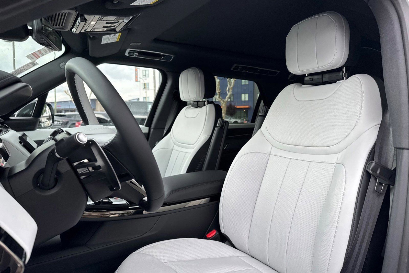 New 2026 Land Rover Range Rover Sport Dynamic SE AWD/4WD image 5