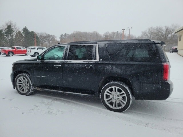 Used 2020 Chevrolet Suburban LT w/ Luxury Package image 17
