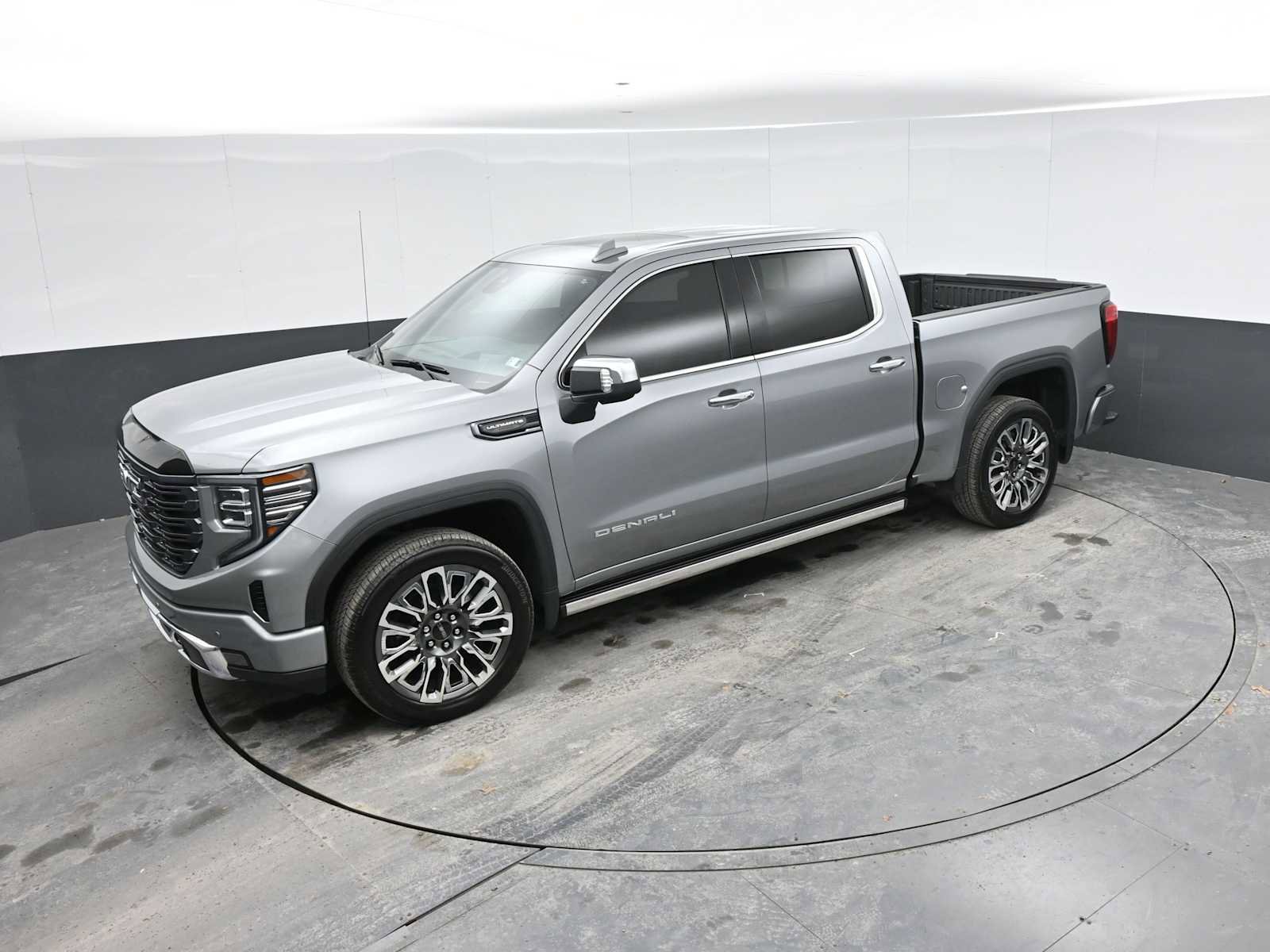 Used 2025 GMC Sierra 1500 Denali Ultimate image 32
