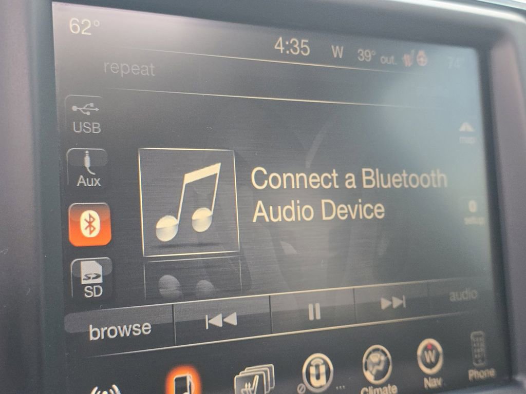 Used 2016 RAM 1500 Laramie image 7