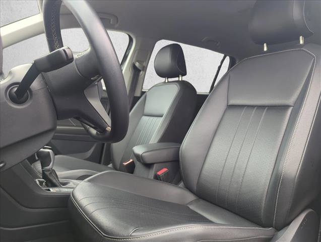 Used 2024 Volkswagen Tiguan SE image 19